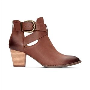 VIONIC Rory Leather Heel Buckle Ankle Bootie